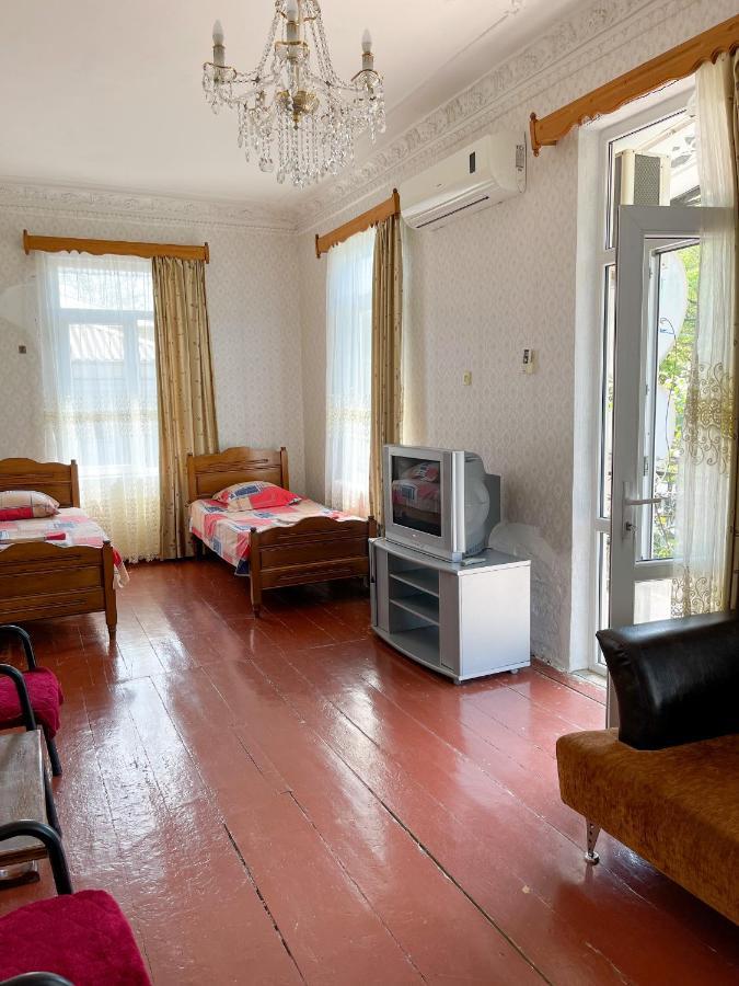Guesthouse On Agmashenebeli 328 Кобулети Екстериор снимка