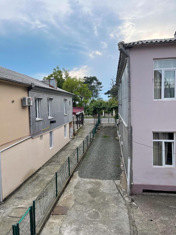 Guesthouse On Agmashenebeli 328 Кобулети Екстериор снимка