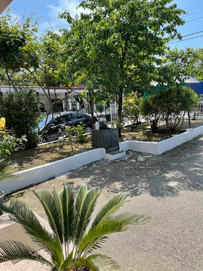 Guesthouse On Agmashenebeli 328 Кобулети Екстериор снимка