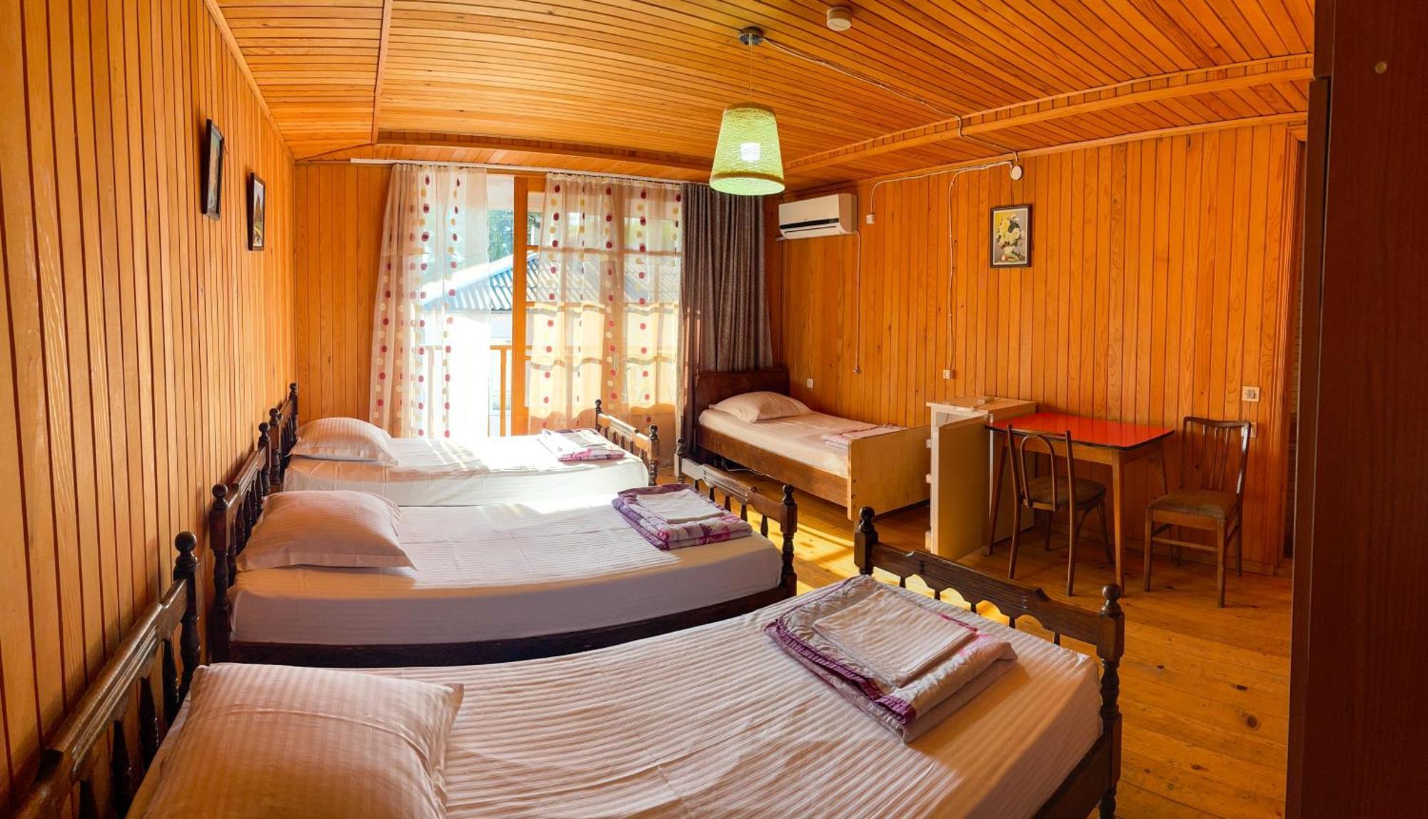 Guesthouse On Agmashenebeli 328 Кобулети Екстериор снимка